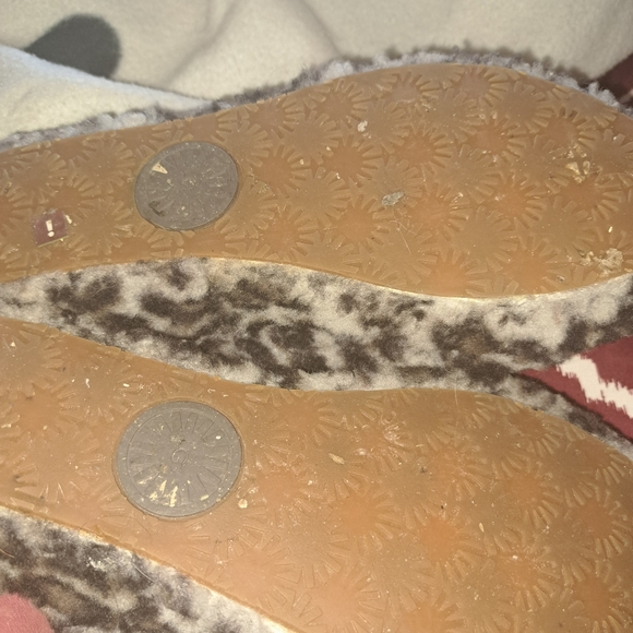 Ugg slippers. Authentic - Picture 3 of 4